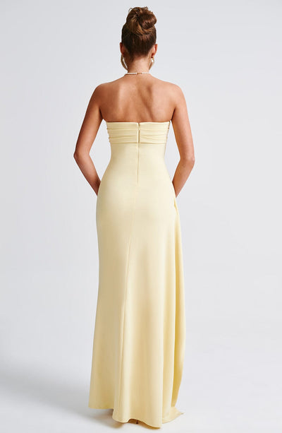 Maelis - Gorgeous Sleeveless Chest Wrap Dress